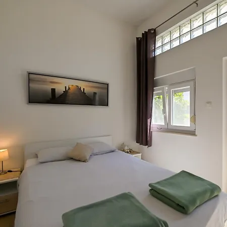 Apartament Mate *